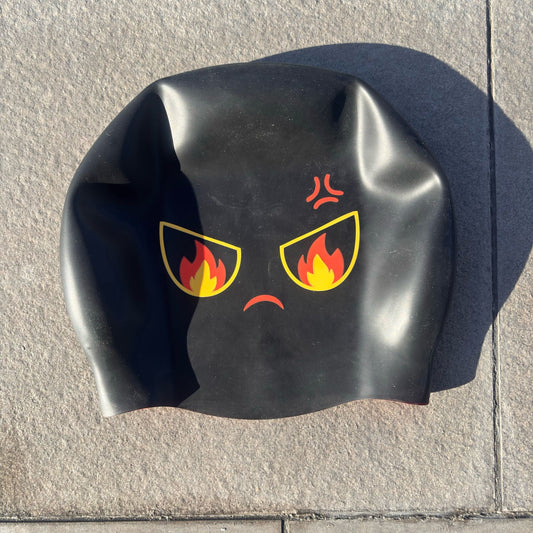 GORRAS DOBLES, ENOJADO Y FELIZ